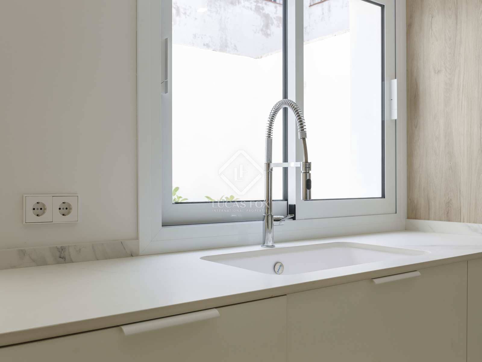 4 bedroom Villa for rent in Burjassot with pool - € 3,800 (Ref: 8220835)