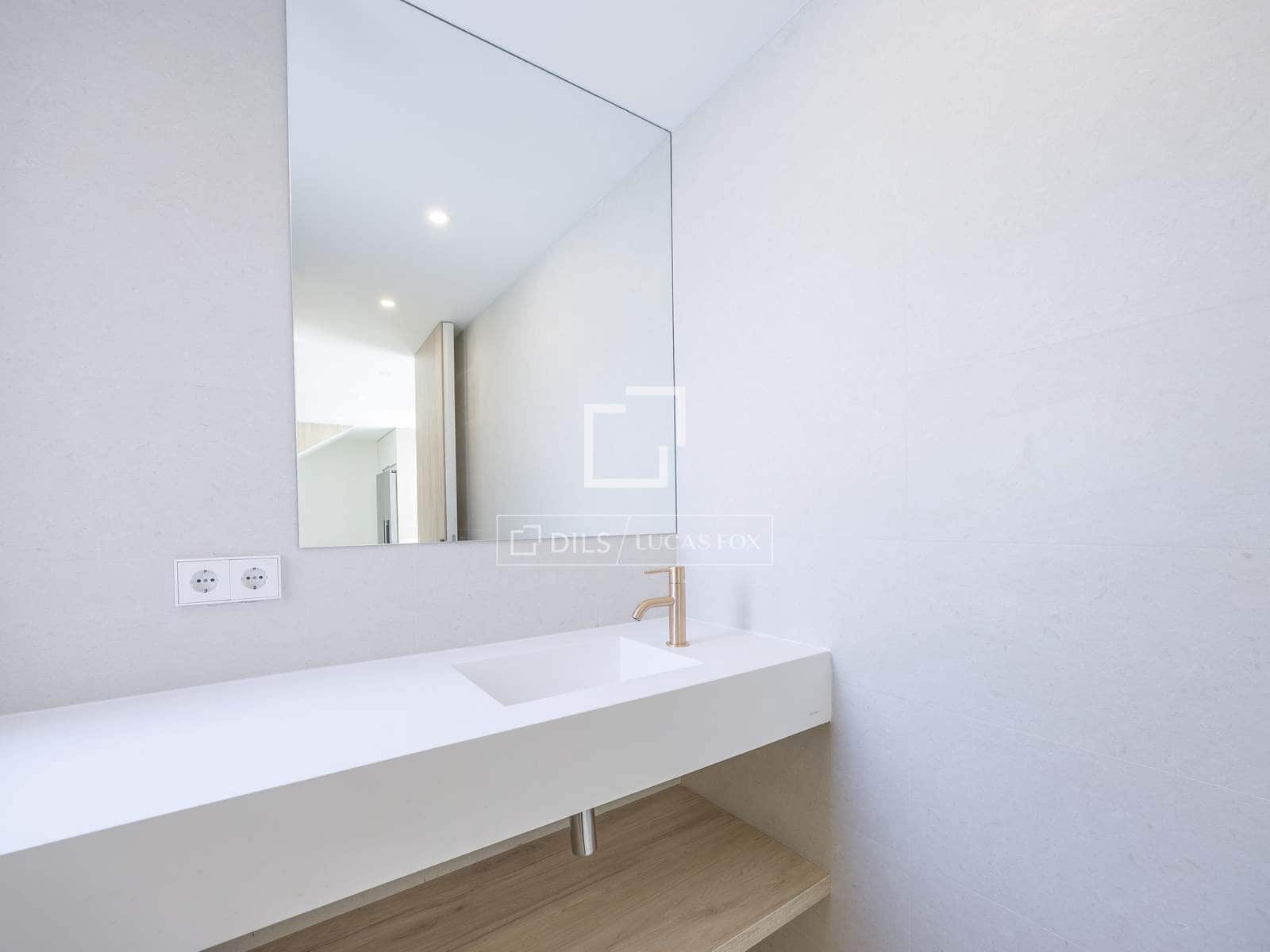 4 bedroom Villa for rent in Burjassot with pool - € 3,800 (Ref: 8220835)