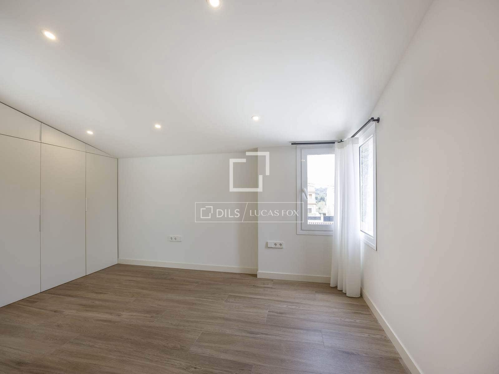 4 bedroom Villa for rent in Burjassot with pool - € 3,800 (Ref: 8220835)