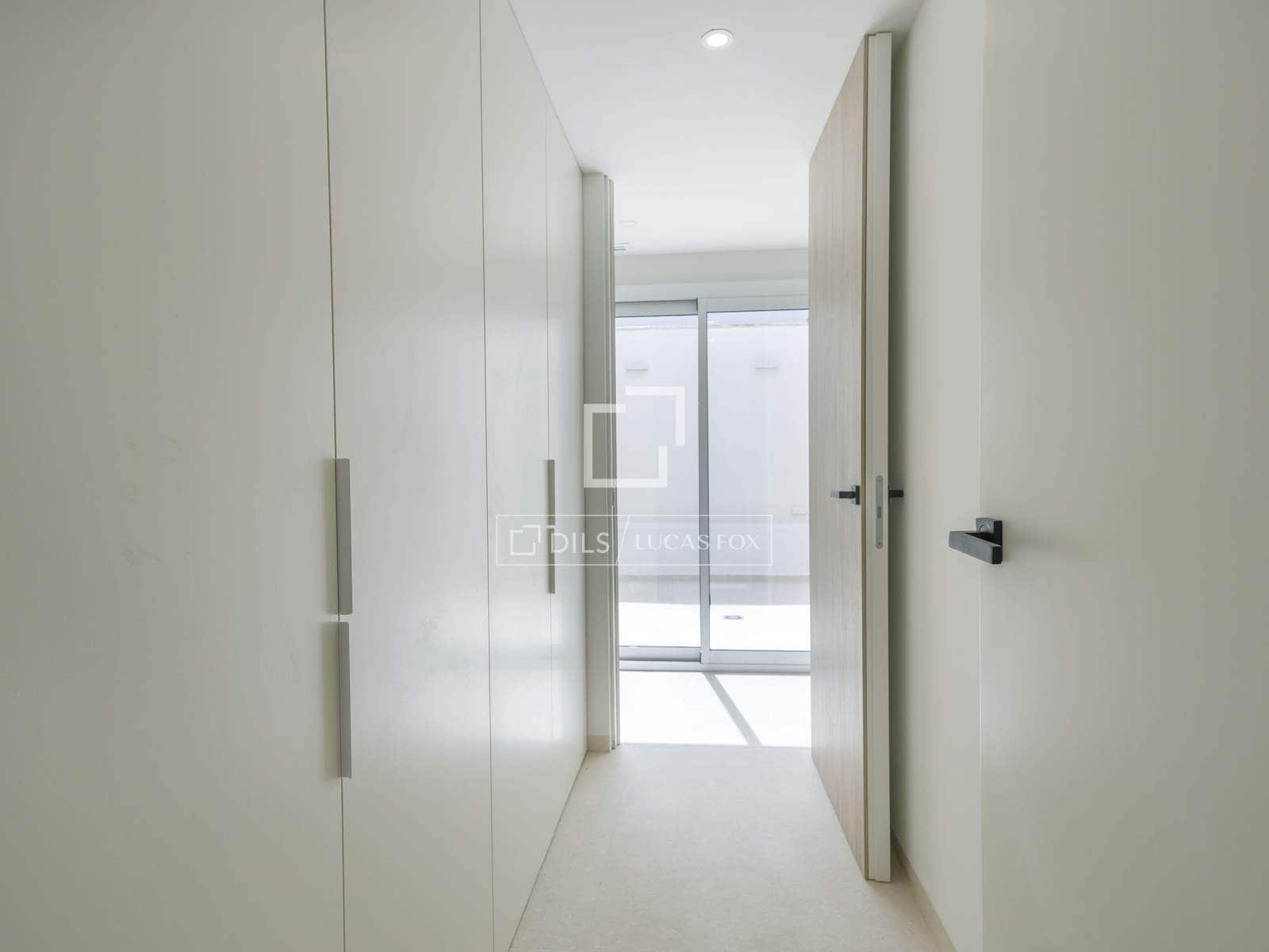 4 bedroom Villa for rent in Burjassot with pool - € 3,800 (Ref: 8220835)