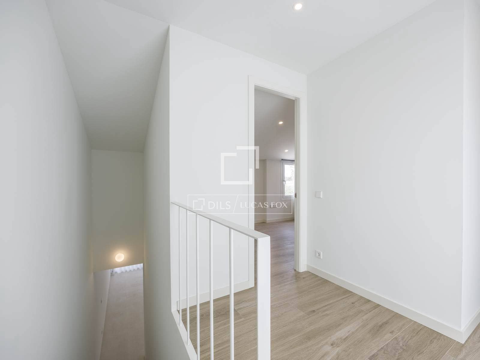 4 bedroom Villa for rent in Burjassot with pool - € 3,800 (Ref: 8220835)