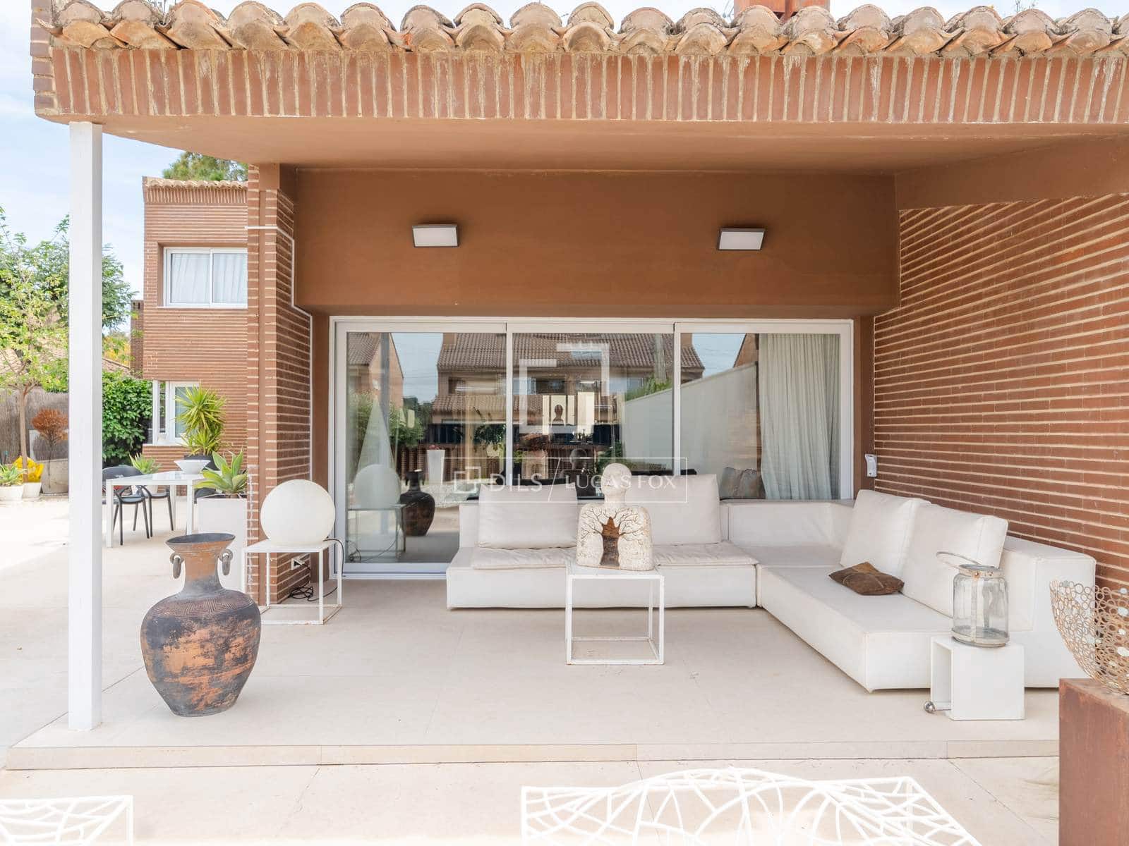 Villa/Maison de 4 chambres à louer à Burjassot avec piscine - 3 800 € (Ref: 8220835)