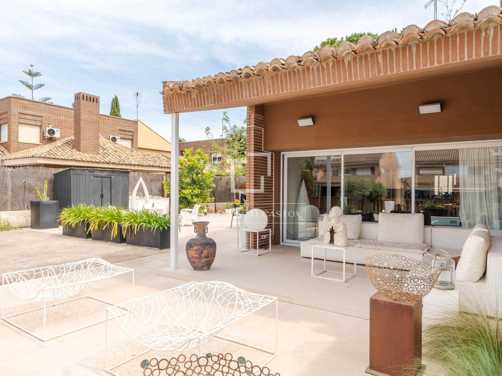 Villa/Maison de 4 chambres à louer à Burjassot avec piscine - 3 800 € (Ref: 8220835)