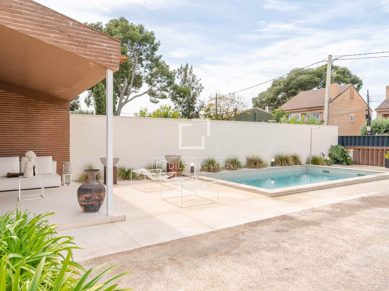 Villa/Maison de 4 chambres à louer à Burjassot avec piscine - 3 800 € (Ref: 8220835)