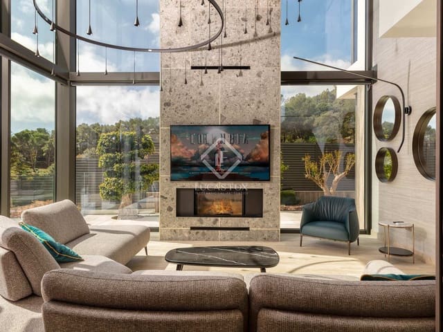 4 slaapkamer Villa te koop in Blanes met zwembad garage - € 3.950.000 (Ref: 8221079)