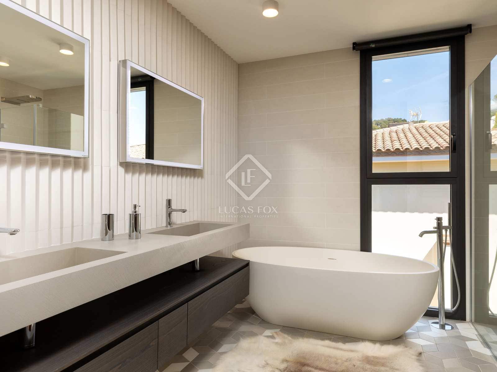 4 quarto Moradia para venda em Blanes com piscina garagem - 3 950 000 € (Ref: 8221079)