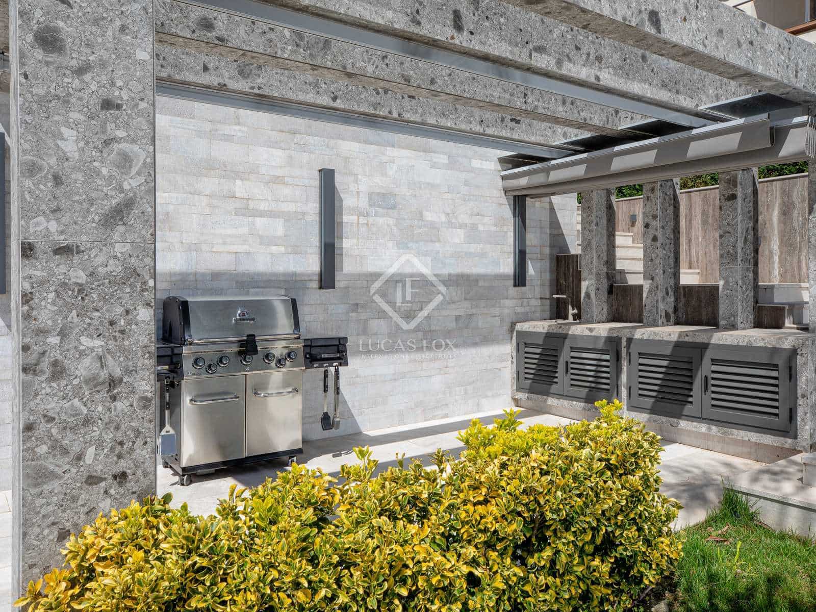 4 quarto Moradia para venda em Blanes com piscina garagem - 3 950 000 € (Ref: 8221079)