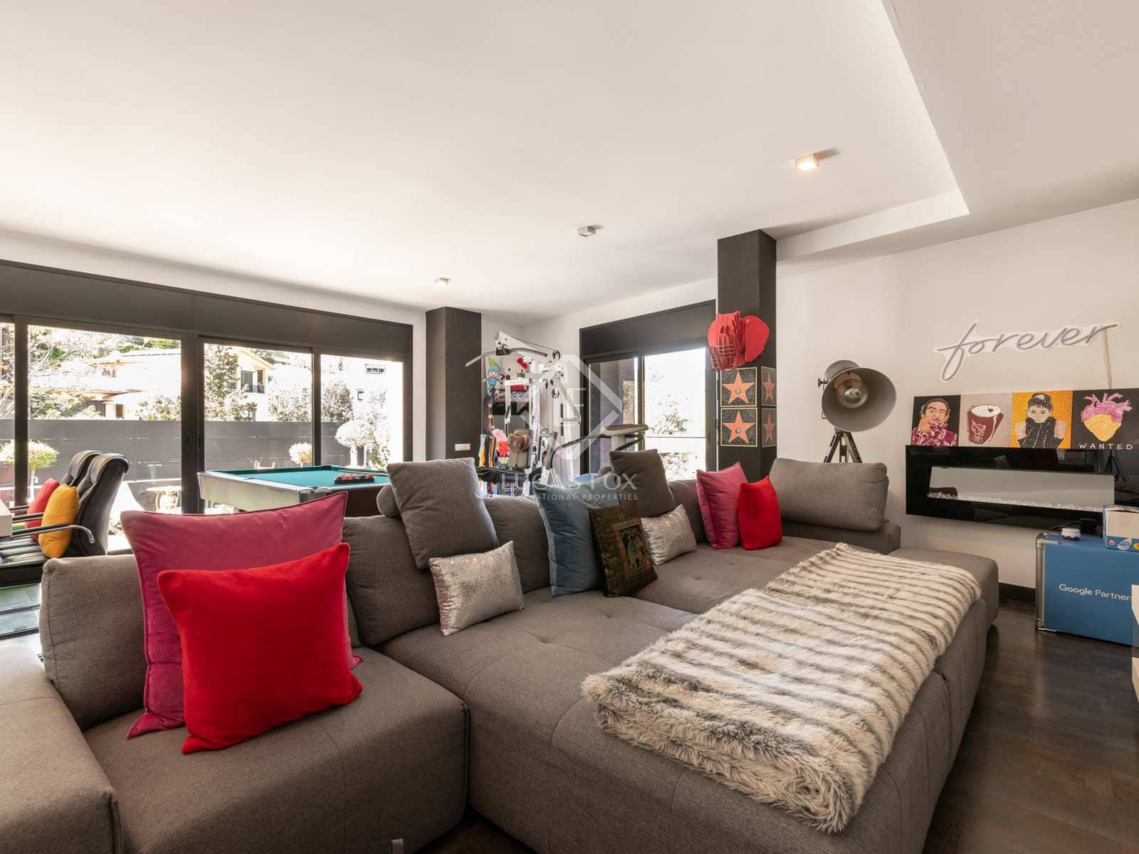 6 bedroom Villa for sale in Sant Cugat del Valles with pool garage - € 2,550,000 (Ref: 8223710)