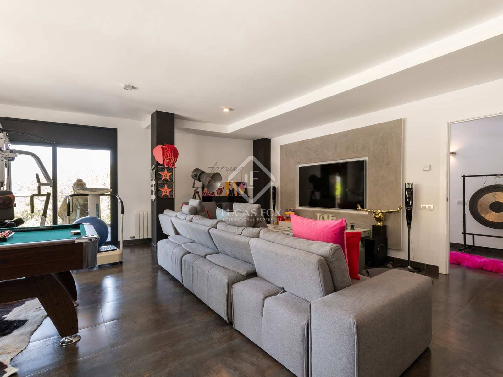 6 bedroom Villa for sale in Sant Cugat del Valles with pool garage - € 2,550,000 (Ref: 8223710)