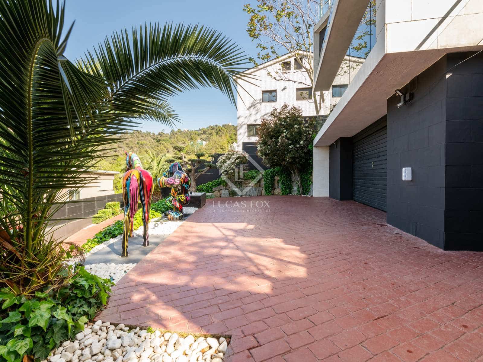 6 bedroom Villa for sale in Sant Cugat del Valles with pool garage - € 2,550,000 (Ref: 8223710)