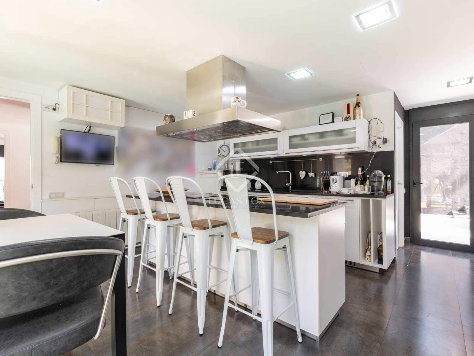 6 bedroom Villa for sale in Sant Cugat del Valles with pool garage - € 2,550,000 (Ref: 8223710)