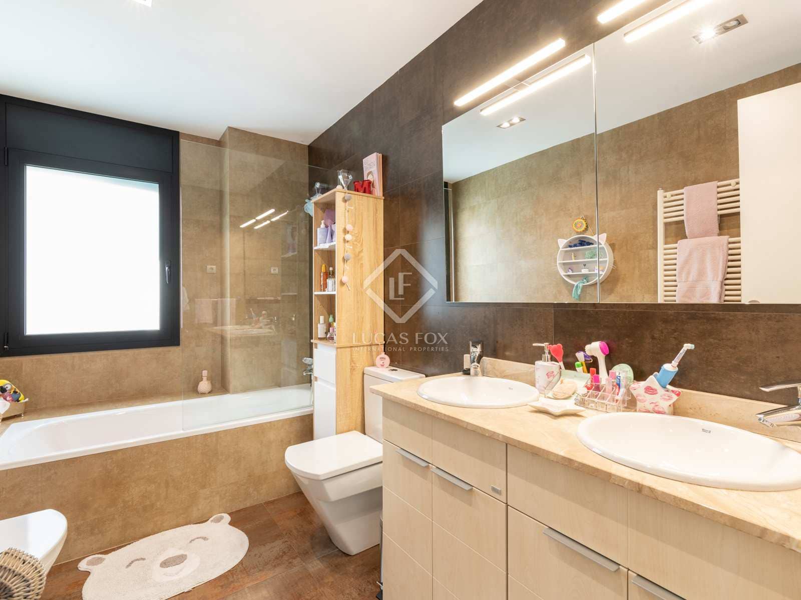 6 bedroom Villa for sale in Sant Cugat del Valles with pool garage - € 2,550,000 (Ref: 8223710)