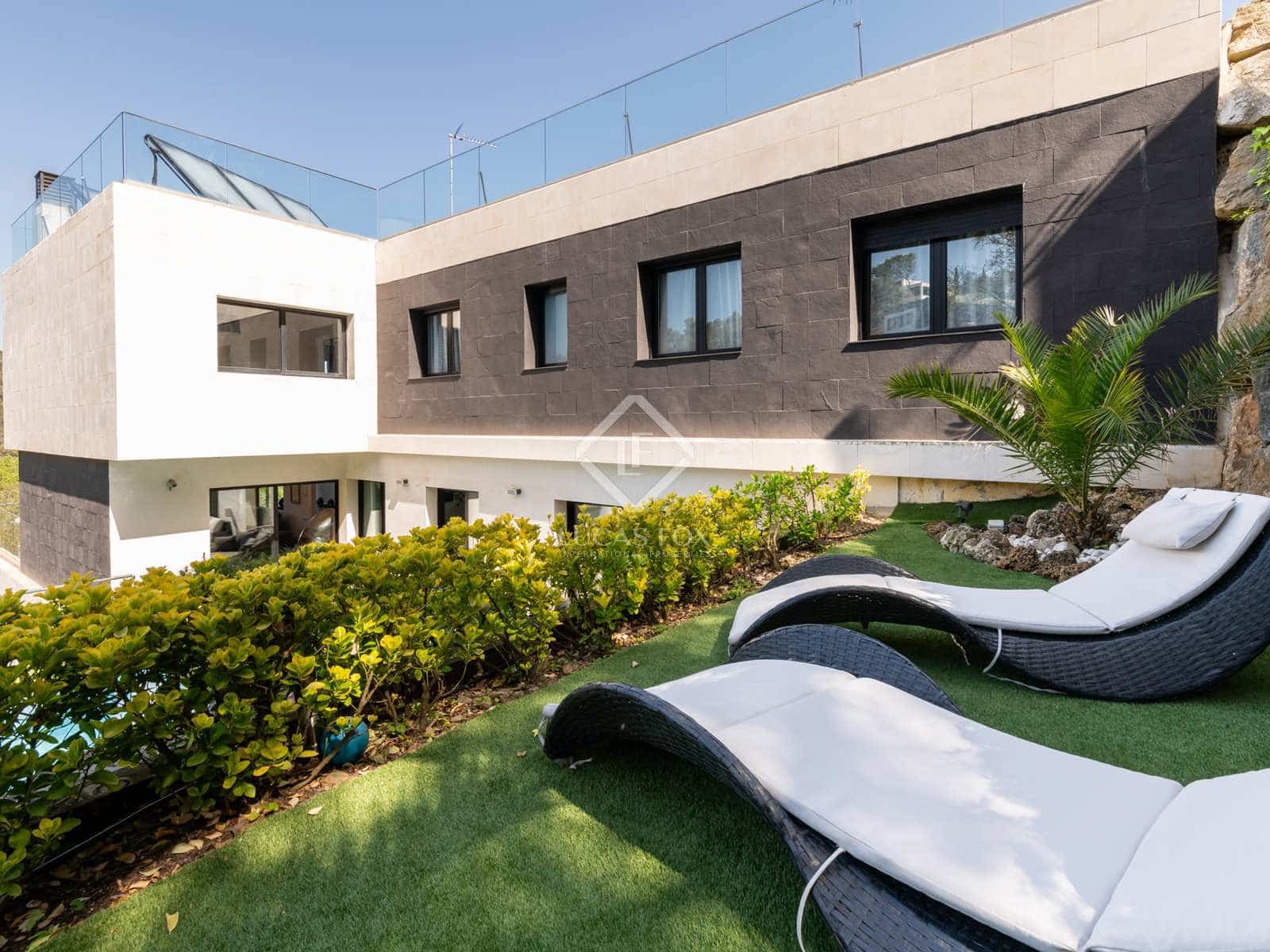 6 bedroom Villa for sale in Sant Cugat del Valles with pool garage - € 2,550,000 (Ref: 8223710)