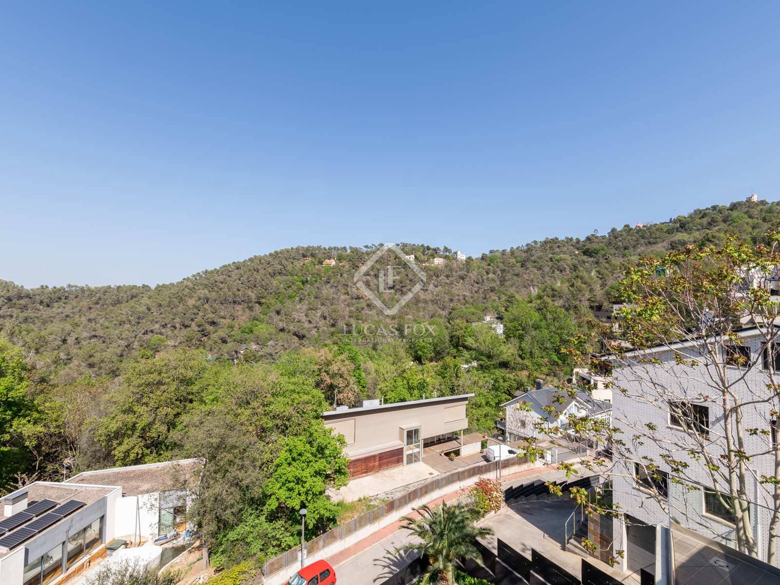 6 bedroom Villa for sale in Sant Cugat del Valles with pool garage - € 2,550,000 (Ref: 8223710)