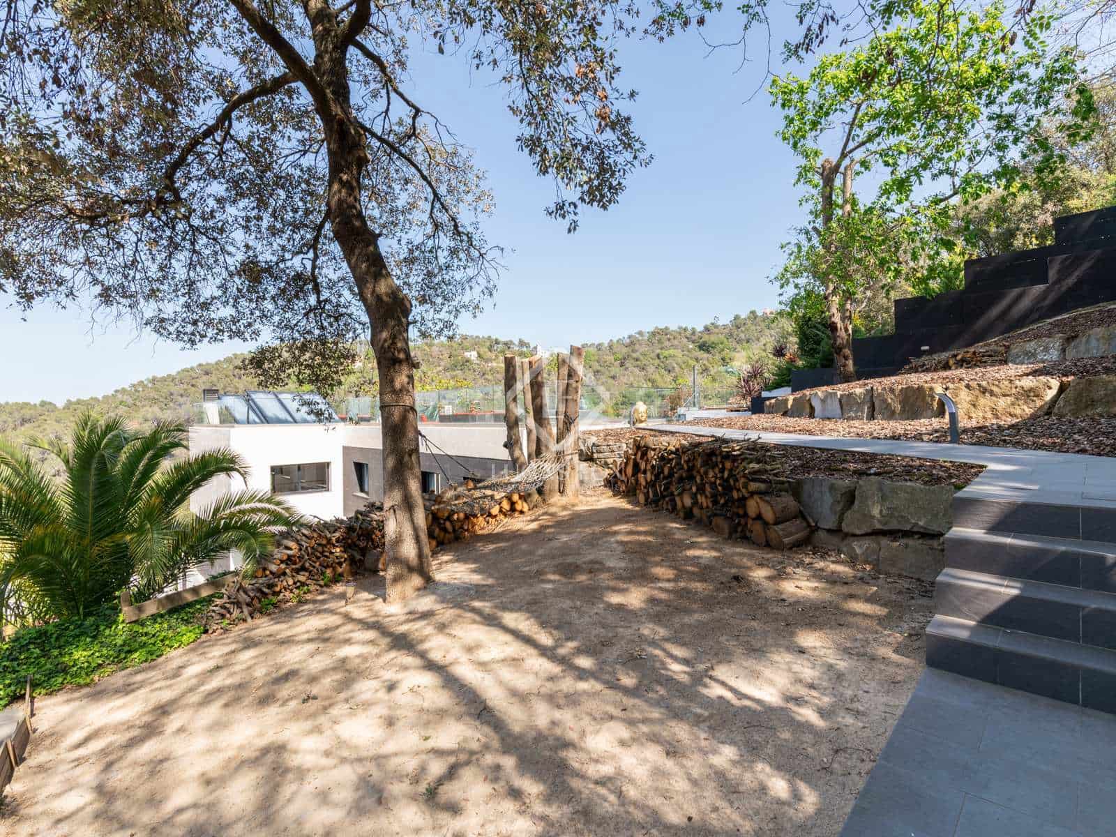 6 bedroom Villa for sale in Sant Cugat del Valles with pool garage - € 2,550,000 (Ref: 8223710)