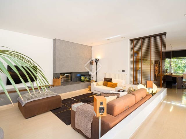 3 soveværelse Villa til salg i Valverde, Elche / Elx med swimmingpool garage - € 998.000 (Ref: 8226690)