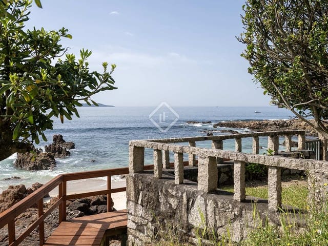 3 bedroom Penthouse for sale in Sanxenxo with garage - € 830,000 (Ref: 8226702)