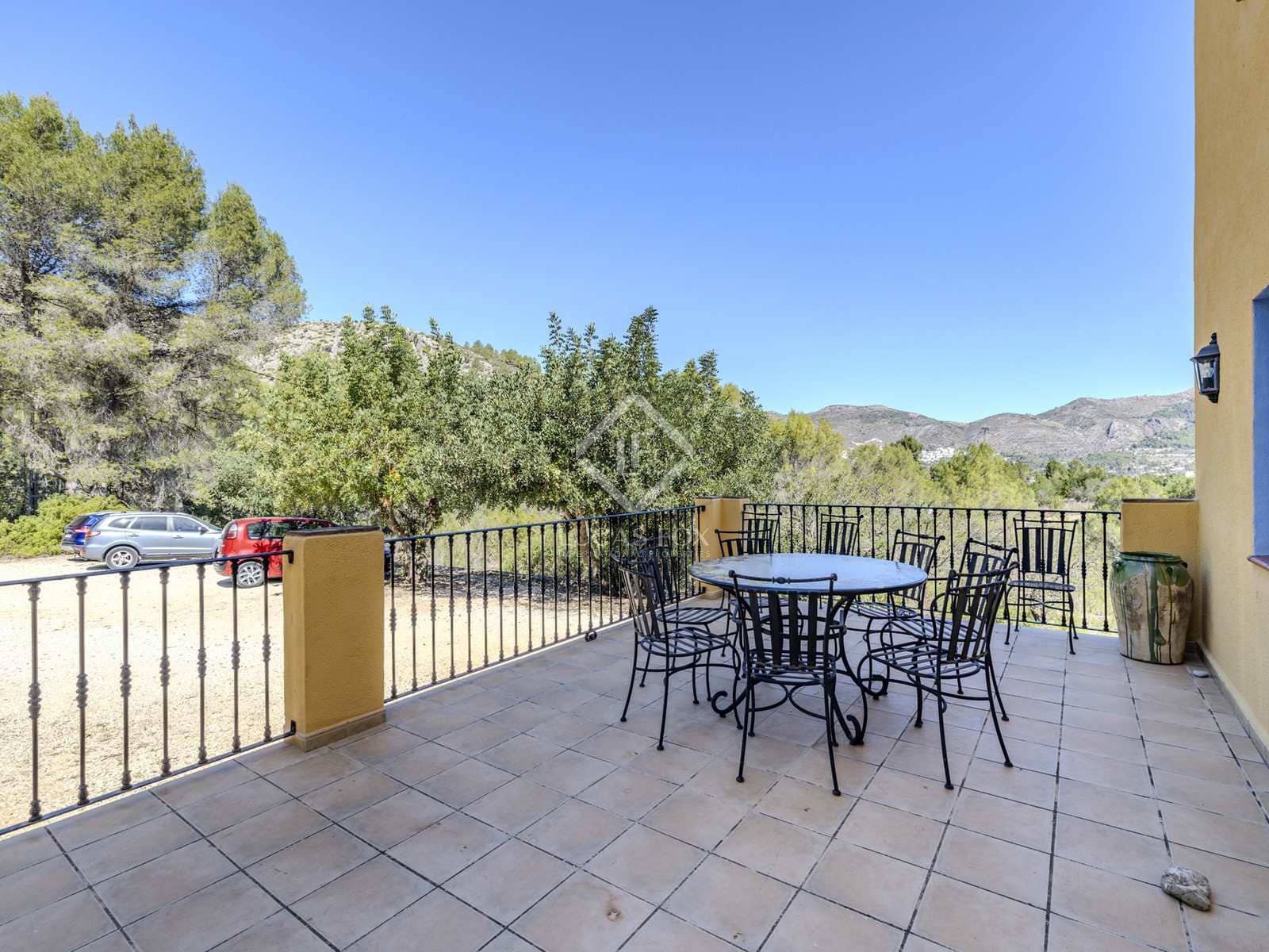 12 bedroom Villa for sale in Jalon / Xalo with pool garage - € 1,115,000 (Ref: 8232458)