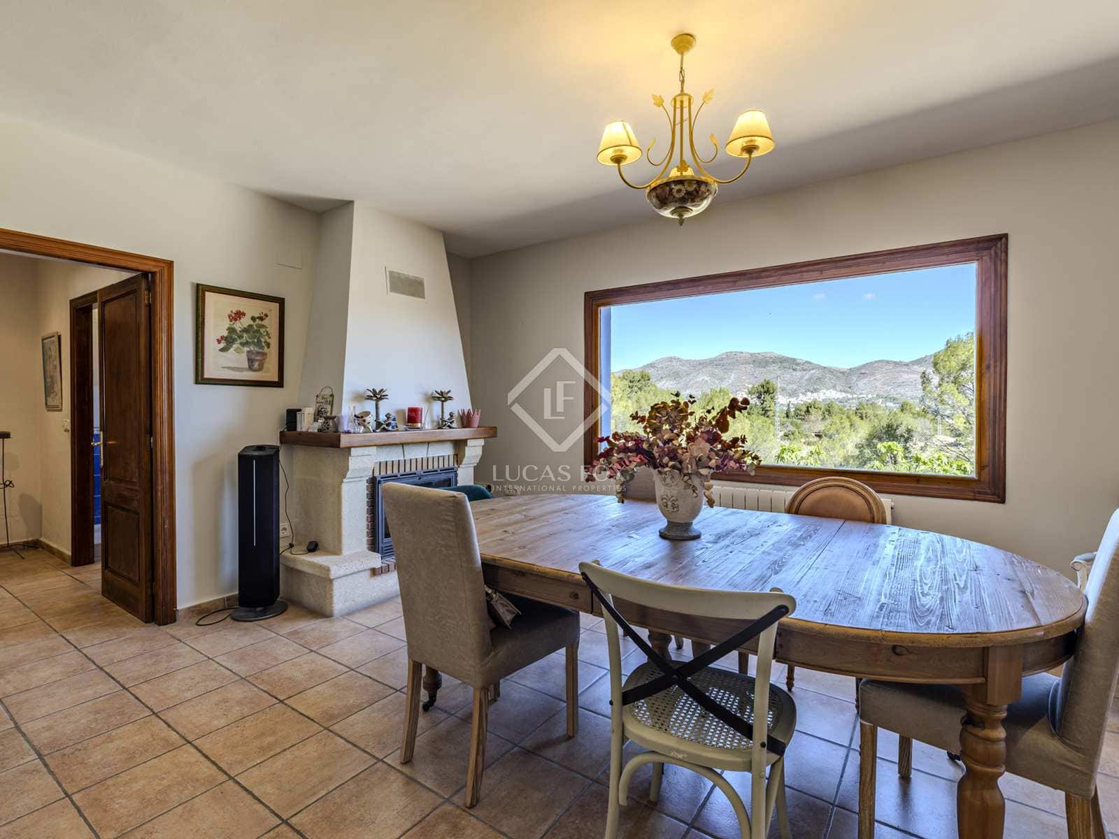 12 bedroom Villa for sale in Jalon / Xalo with pool garage - € 1,115,000 (Ref: 8232458)