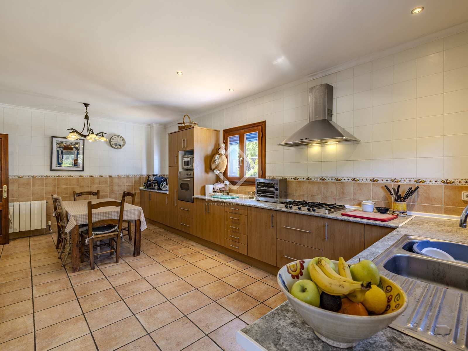 12 bedroom Villa for sale in Jalon / Xalo with pool garage - € 1,115,000 (Ref: 8232458)