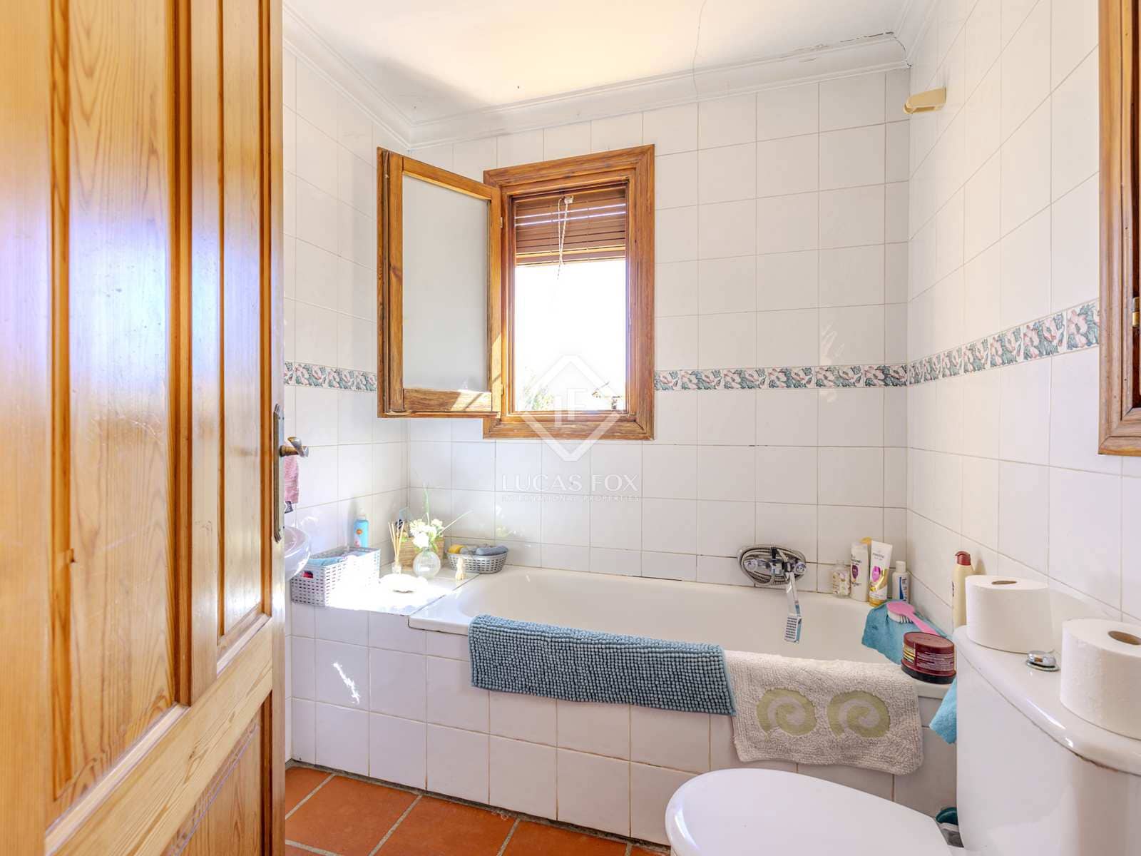 12 bedroom Villa for sale in Jalon / Xalo with pool garage - € 1,115,000 (Ref: 8232458)