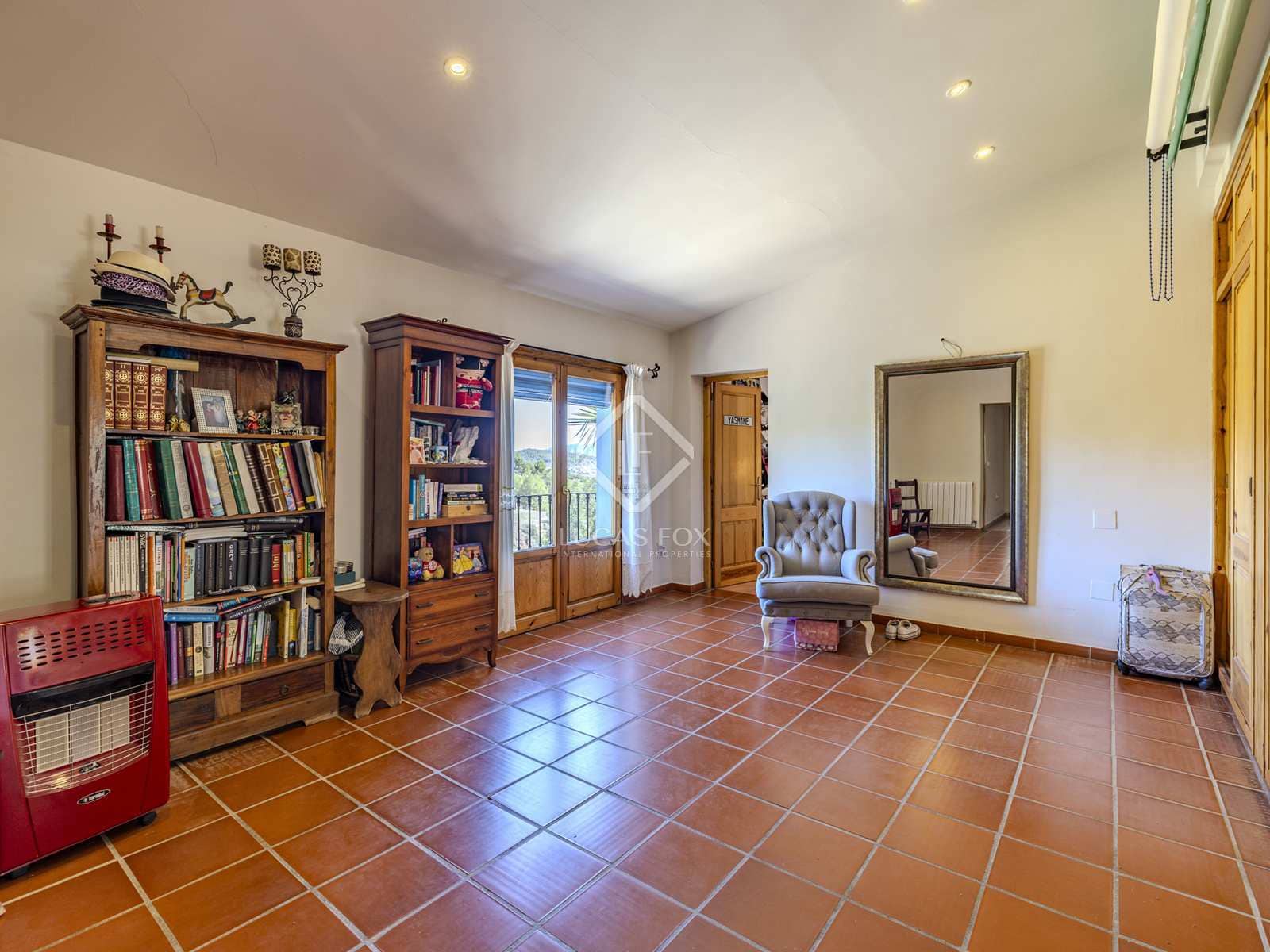 12 bedroom Villa for sale in Jalon / Xalo with pool garage - € 1,115,000 (Ref: 8232458)