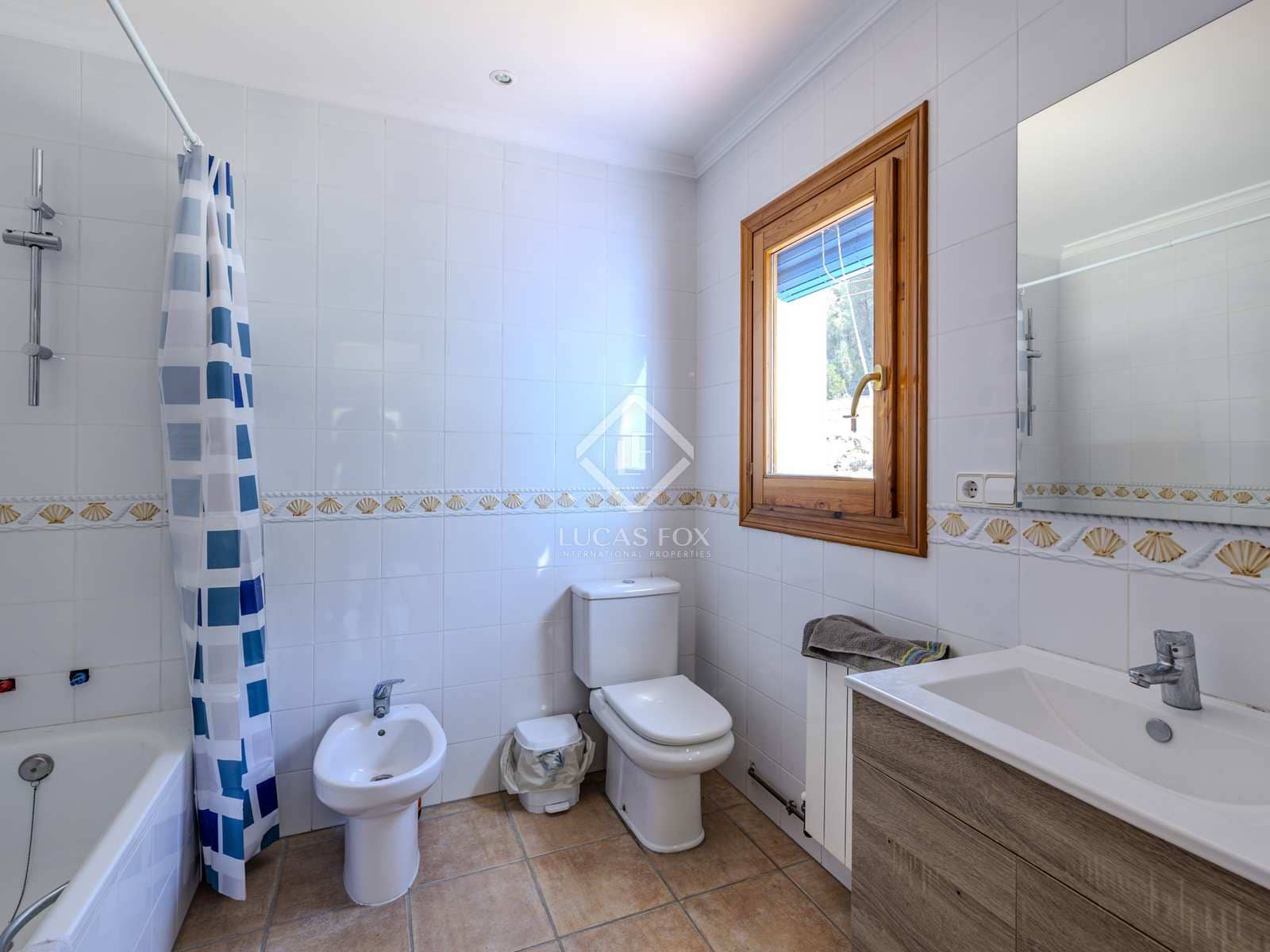 12 bedroom Villa for sale in Jalon / Xalo with pool garage - € 1,115,000 (Ref: 8232458)