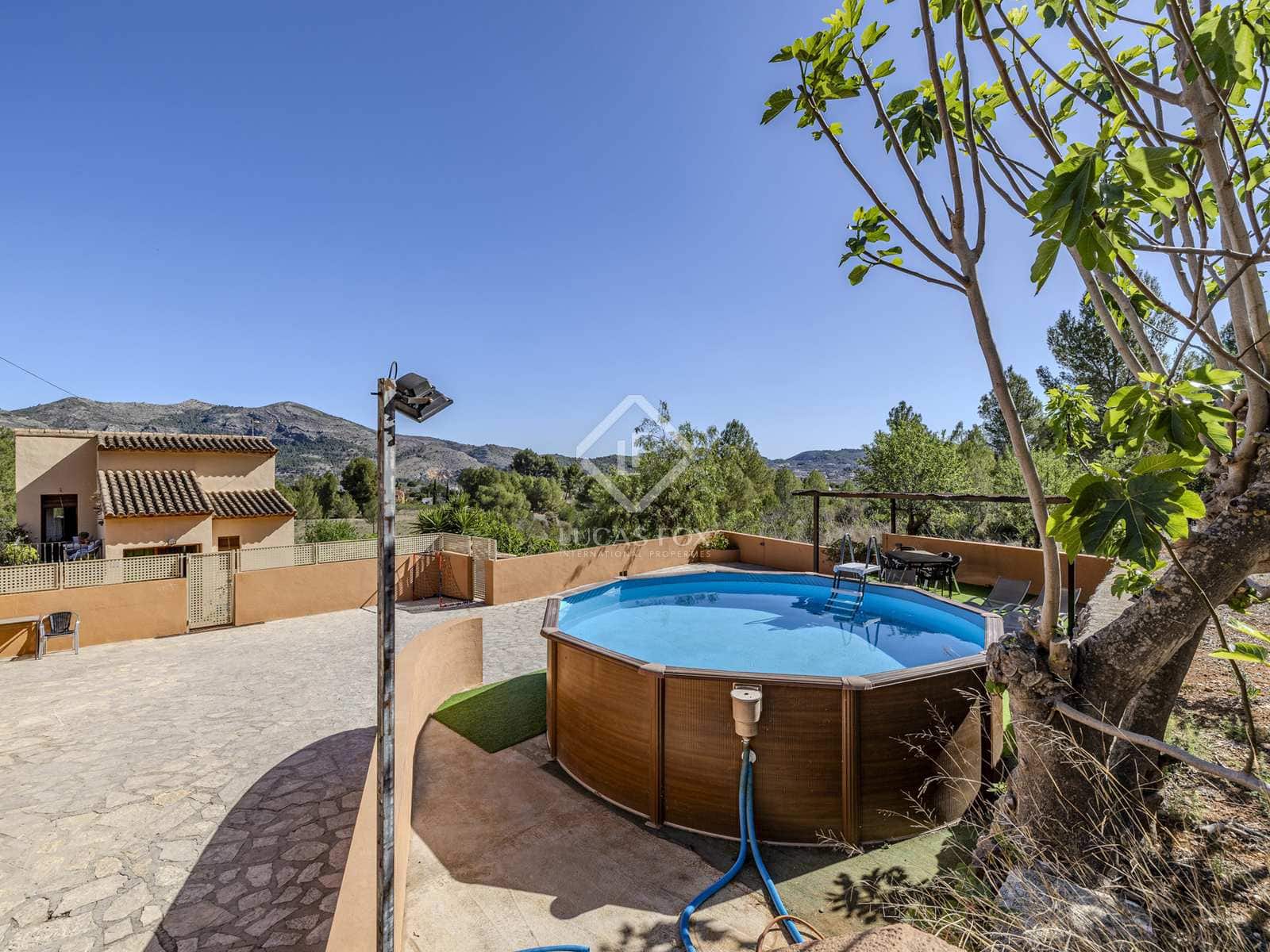 12 bedroom Villa for sale in Jalon / Xalo with pool garage - € 1,115,000 (Ref: 8232458)