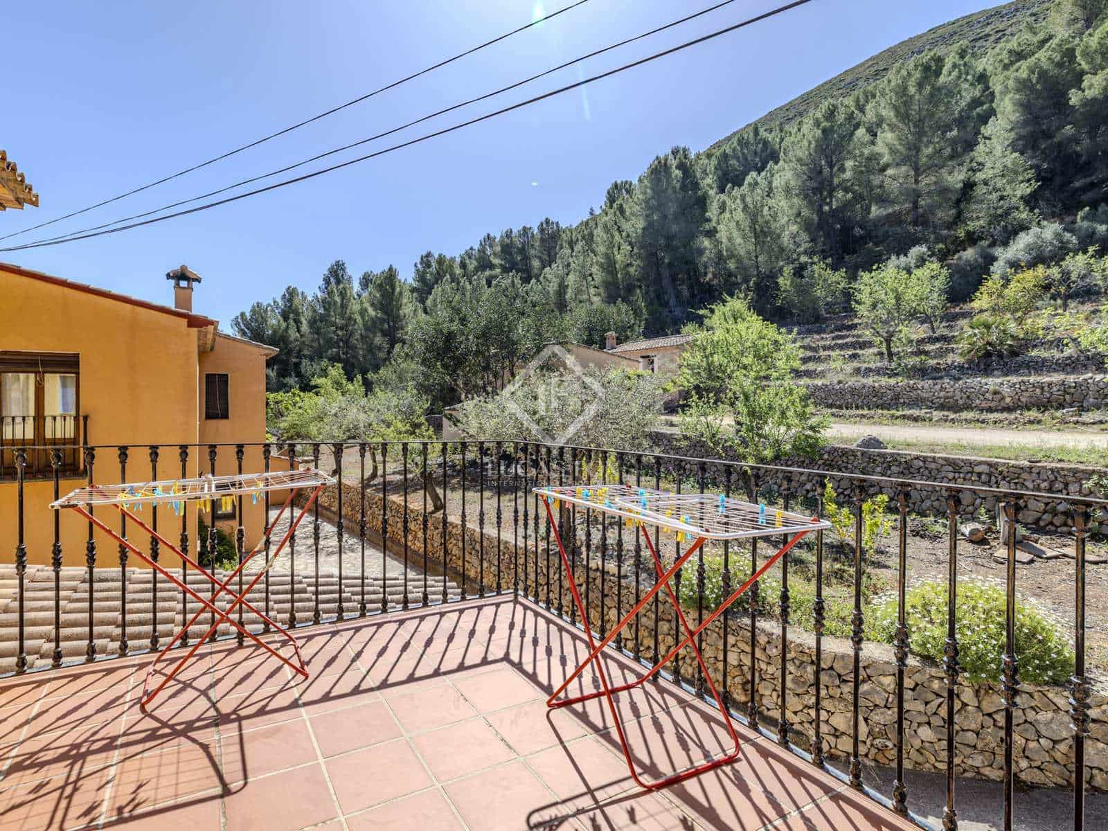 12 bedroom Villa for sale in Jalon / Xalo with pool garage - € 1,115,000 (Ref: 8232458)