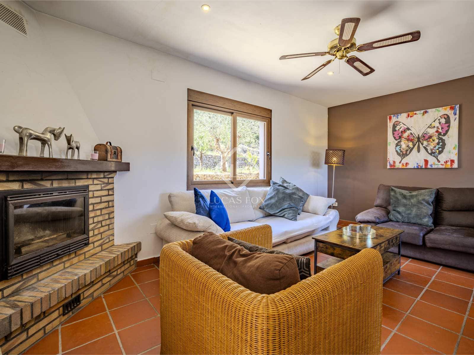 12 bedroom Villa for sale in Jalon / Xalo with pool garage - € 1,115,000 (Ref: 8232458)