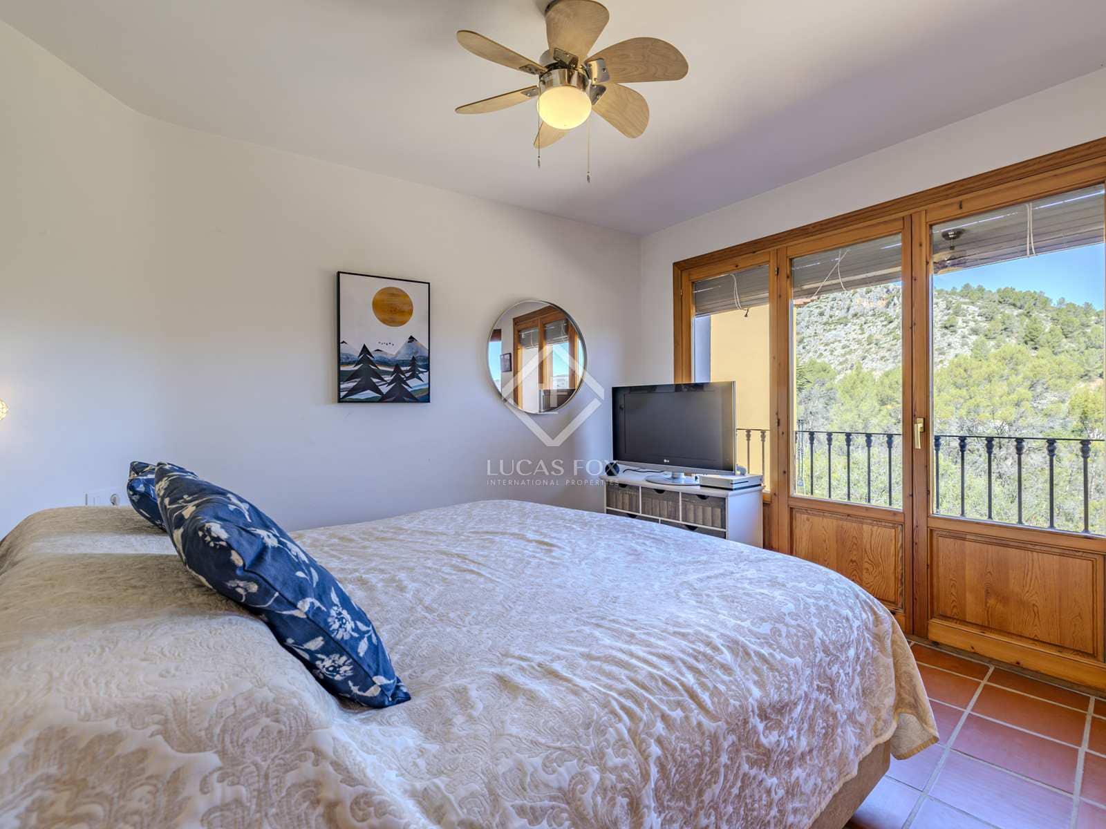 12 bedroom Villa for sale in Jalon / Xalo with pool garage - € 1,115,000 (Ref: 8232458)