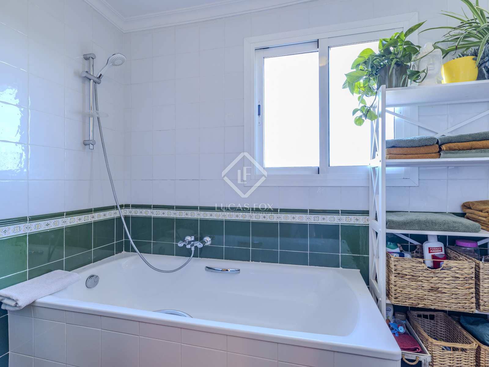 12 bedroom Villa for sale in Jalon / Xalo with pool garage - € 1,115,000 (Ref: 8232458)