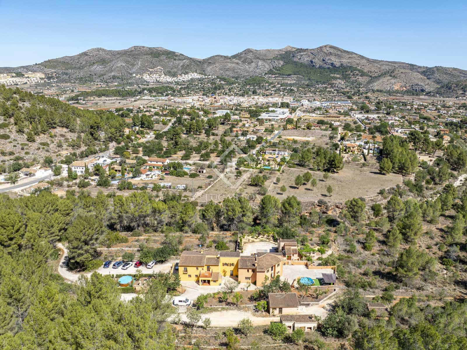 12 bedroom Villa for sale in Jalon / Xalo with pool garage - € 1,115,000 (Ref: 8232458)