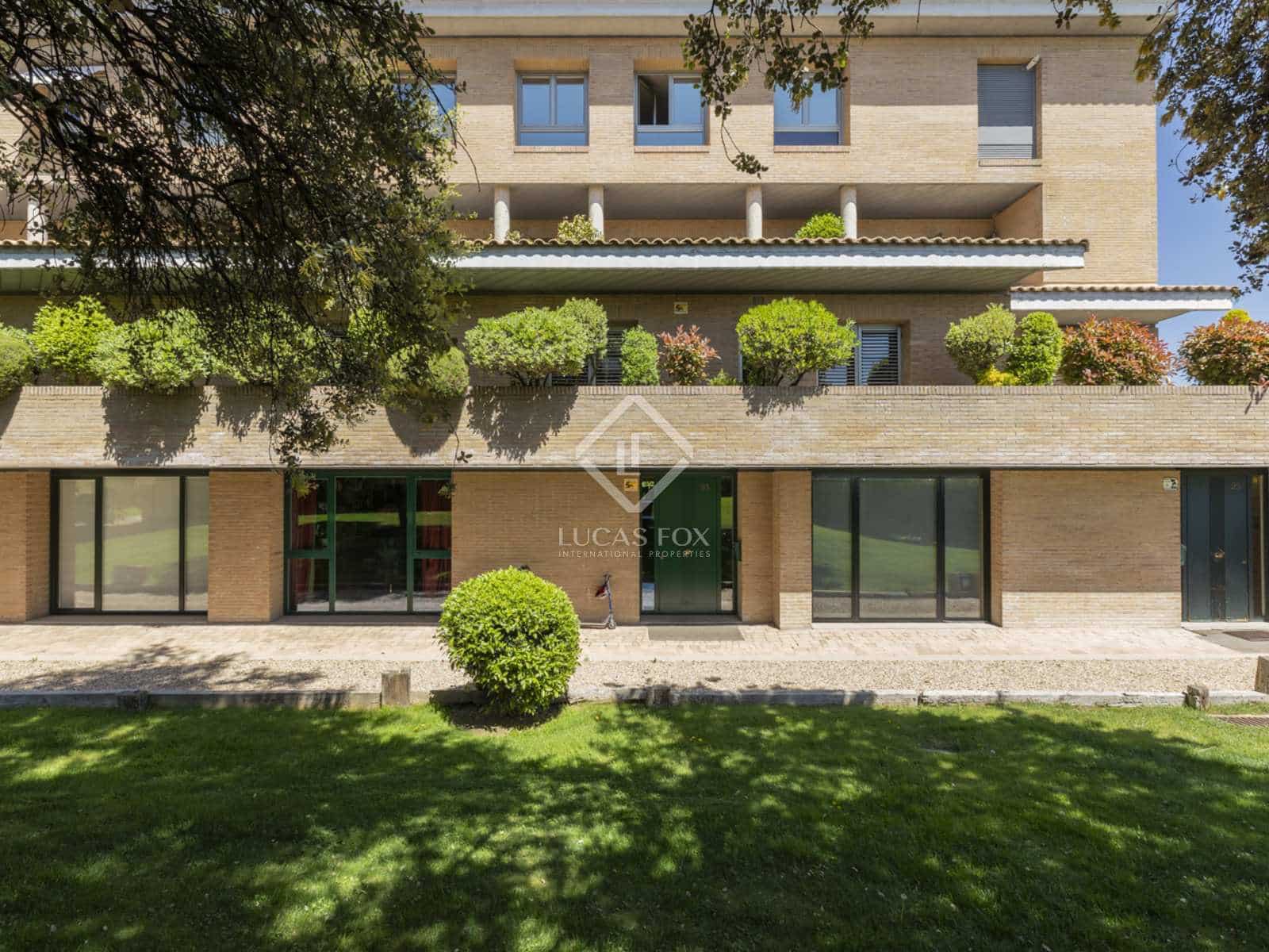 Appartement de 5 chambres à louer à Pozuelo de Alarcon avec piscine garage - 6 500 € (Ref: 8237334)