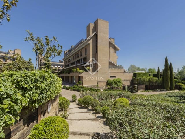 5 soveværelse Lejlighed til leje i Pozuelo de Alarcón med swimmingpool garage - € 6.500 (Ref: 8237334)