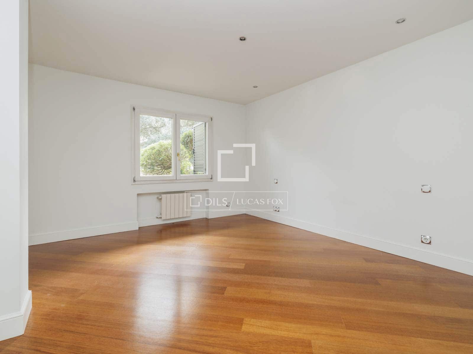 Appartement de 5 chambres à louer à Pozuelo de Alarcon avec piscine garage - 6 500 € (Ref: 8237334)