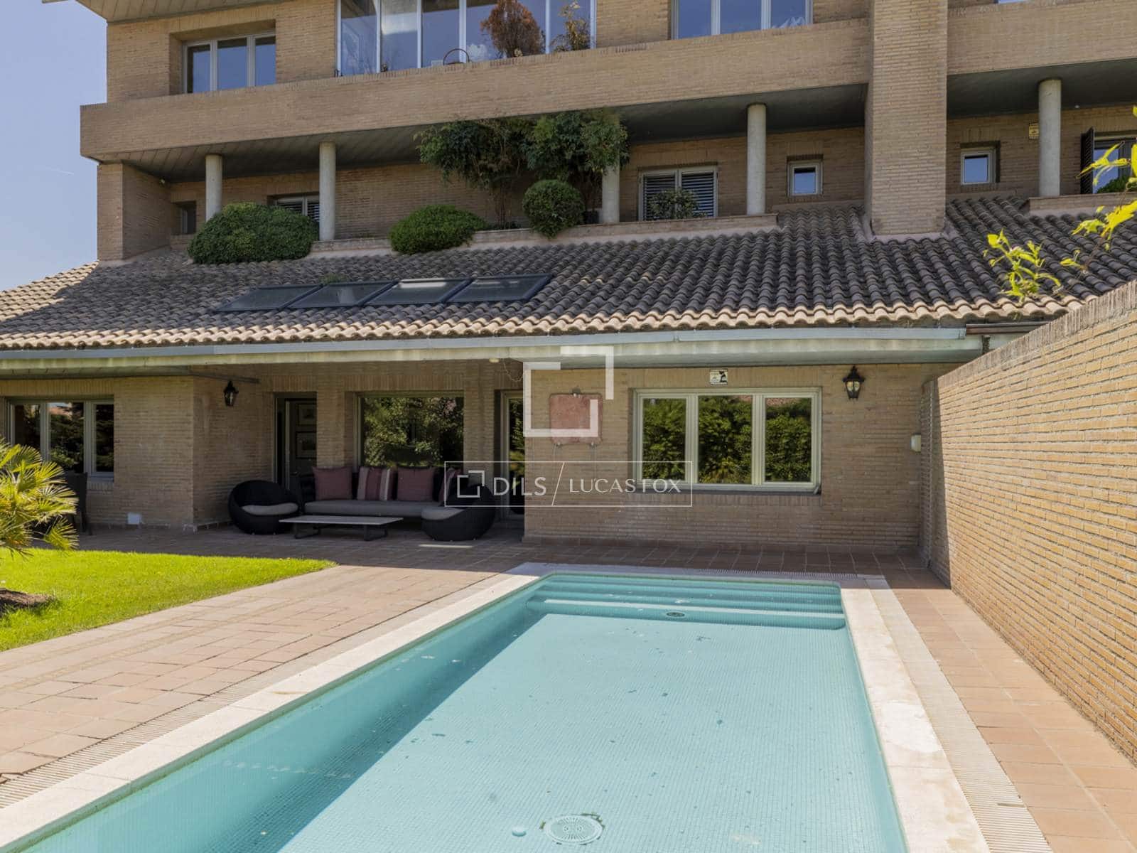 Appartement de 5 chambres à louer à Pozuelo de Alarcon avec piscine garage - 6 500 € (Ref: 8237334)