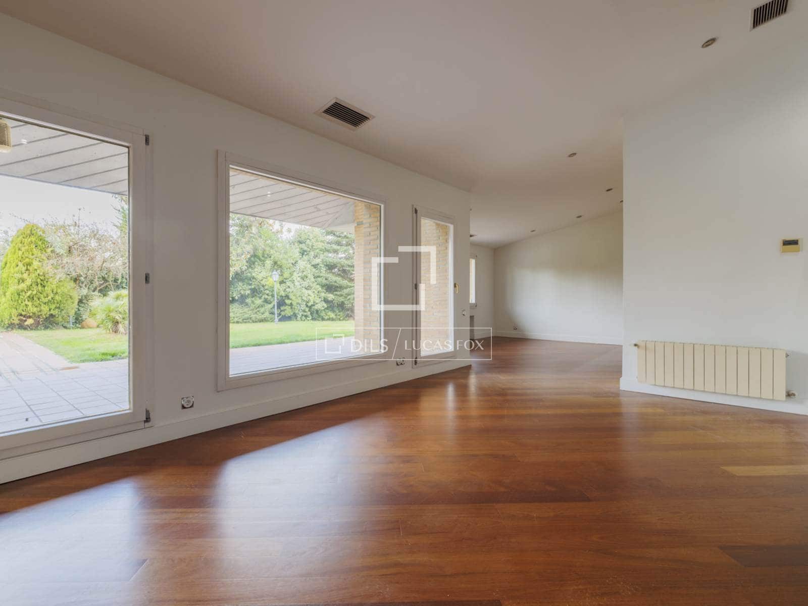 Appartement de 5 chambres à louer à Pozuelo de Alarcon avec piscine garage - 6 500 € (Ref: 8237334)