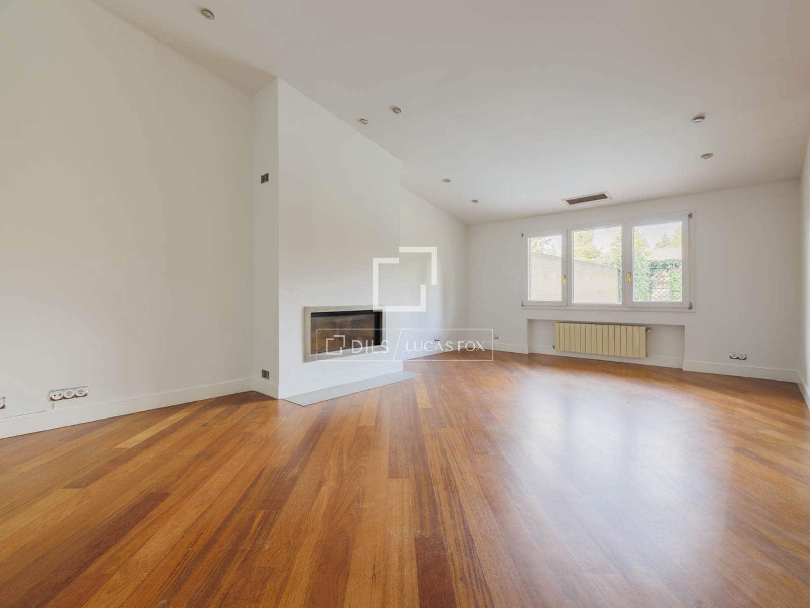 Appartement de 5 chambres à louer à Pozuelo de Alarcon avec piscine garage - 6 500 € (Ref: 8237334)