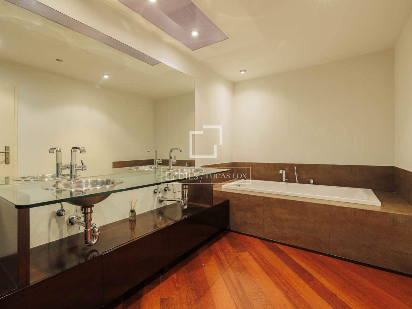 Appartement de 5 chambres à louer à Pozuelo de Alarcon avec piscine garage - 6 500 € (Ref: 8237334)