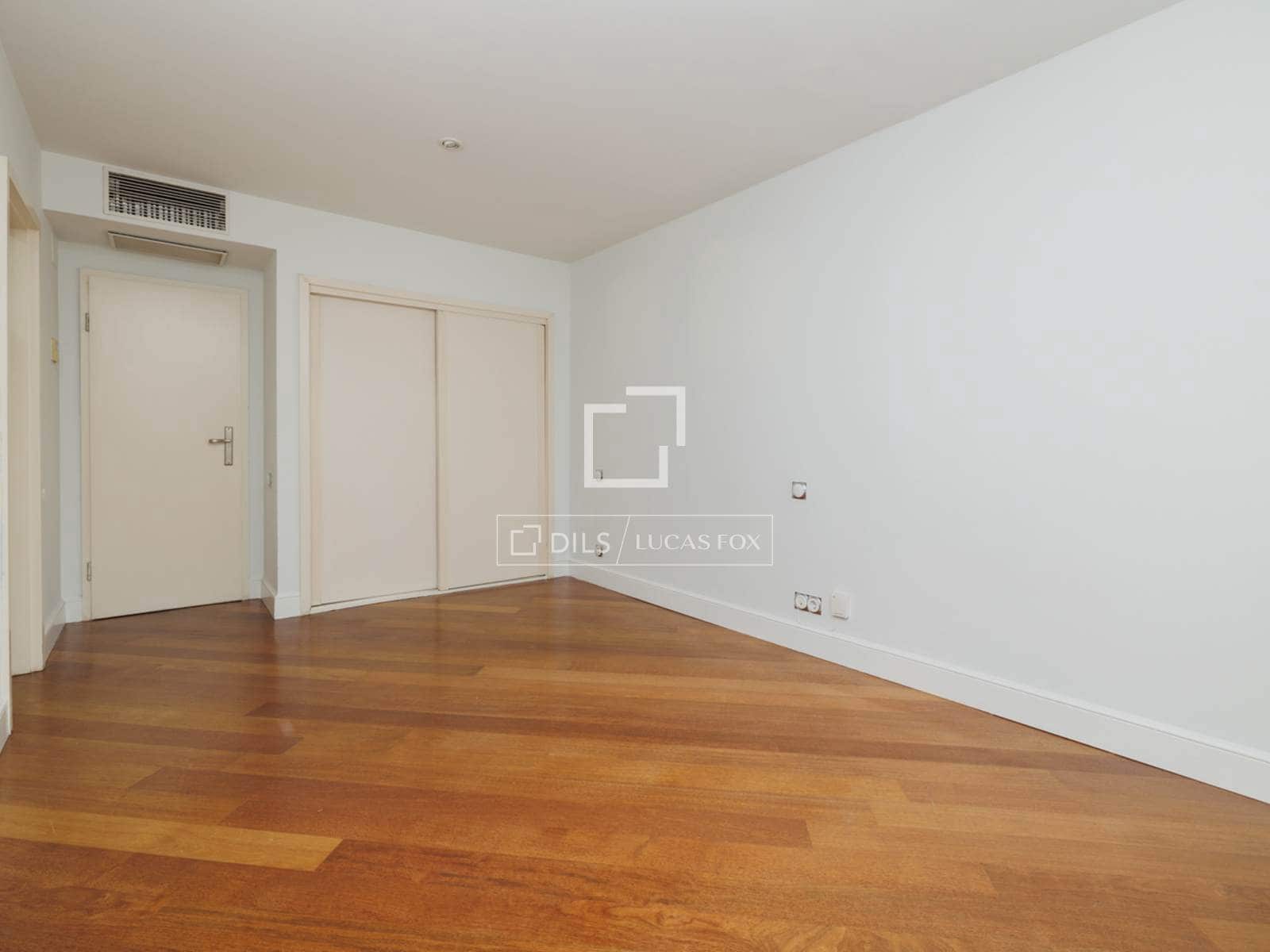 Appartement de 5 chambres à louer à Pozuelo de Alarcon avec piscine garage - 6 500 € (Ref: 8237334)