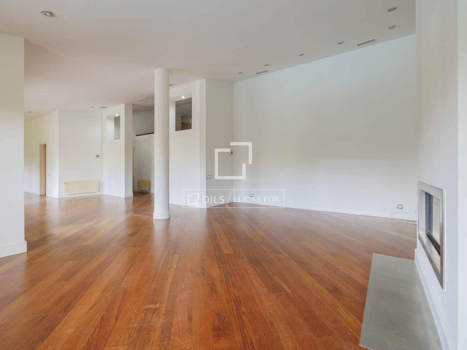 Appartement de 5 chambres à louer à Pozuelo de Alarcon avec piscine garage - 6 500 € (Ref: 8237334)