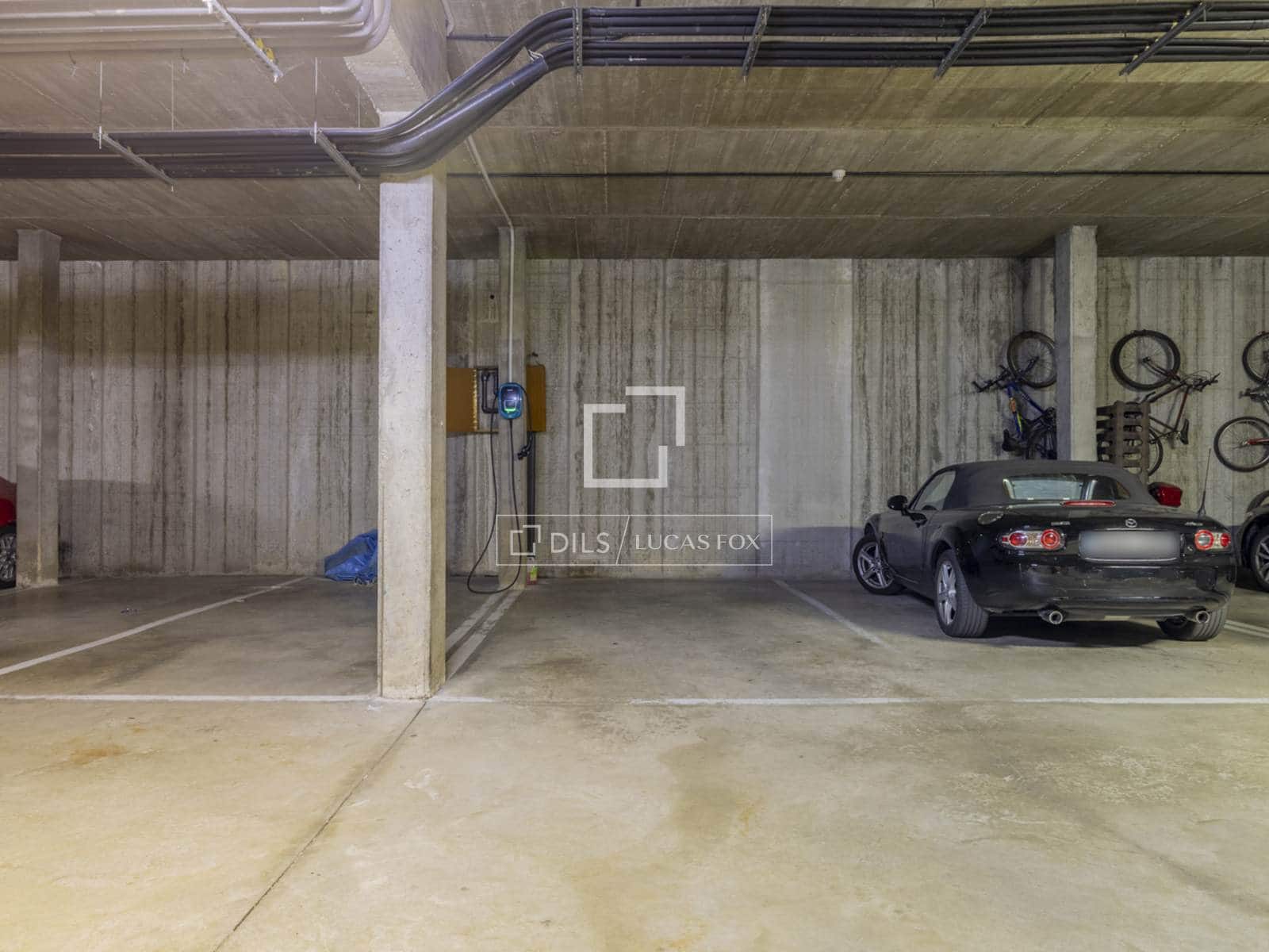 Appartement de 5 chambres à louer à Pozuelo de Alarcon avec piscine garage - 6 500 € (Ref: 8237334)