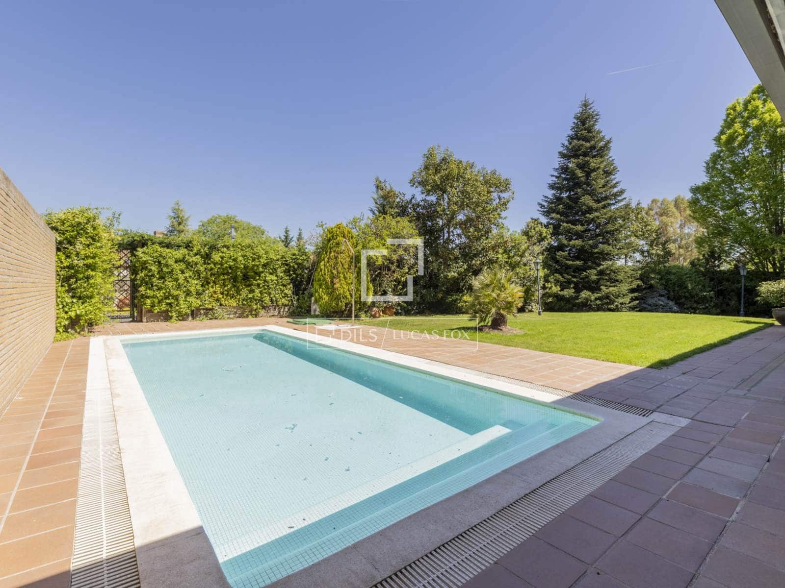 Appartement de 5 chambres à louer à Pozuelo de Alarcon avec piscine garage - 6 500 € (Ref: 8237334)