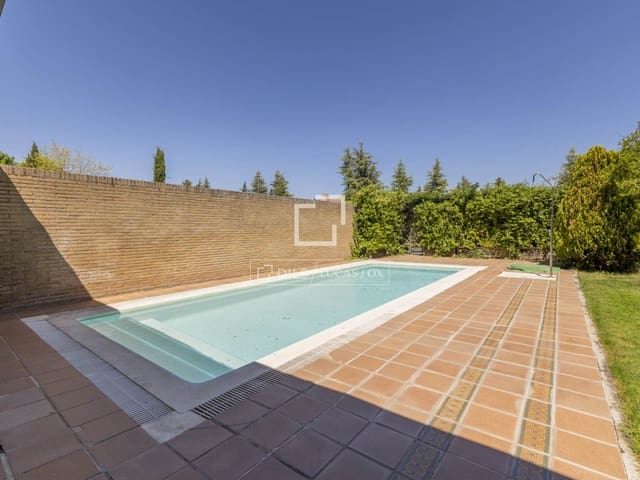 5 soveværelse Lejlighed til leje i Pozuelo de Alarcón med swimmingpool garage - € 6.500 (Ref: 8237334)