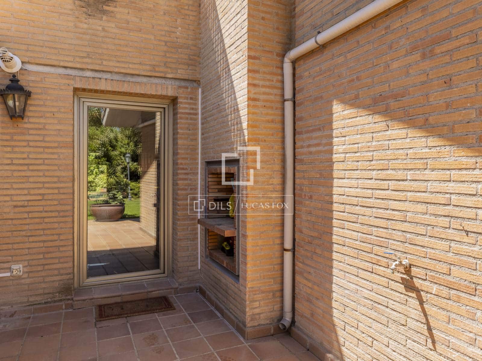 Appartement de 5 chambres à louer à Pozuelo de Alarcon avec piscine garage - 6 500 € (Ref: 8237334)
