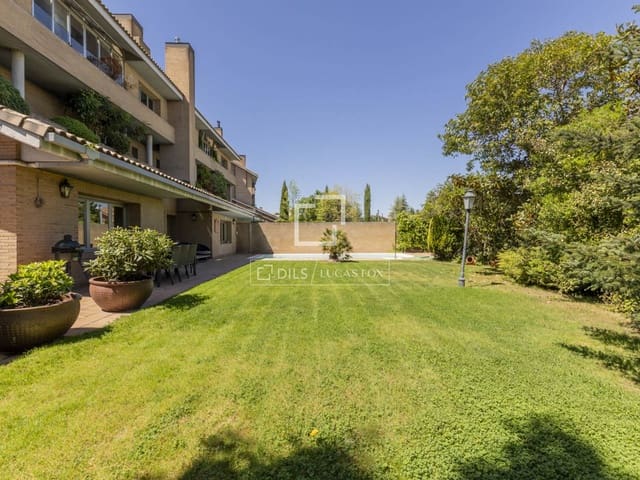 5 soveværelse Lejlighed til leje i Pozuelo de Alarcón med swimmingpool garage - € 6.500 (Ref: 8237334)