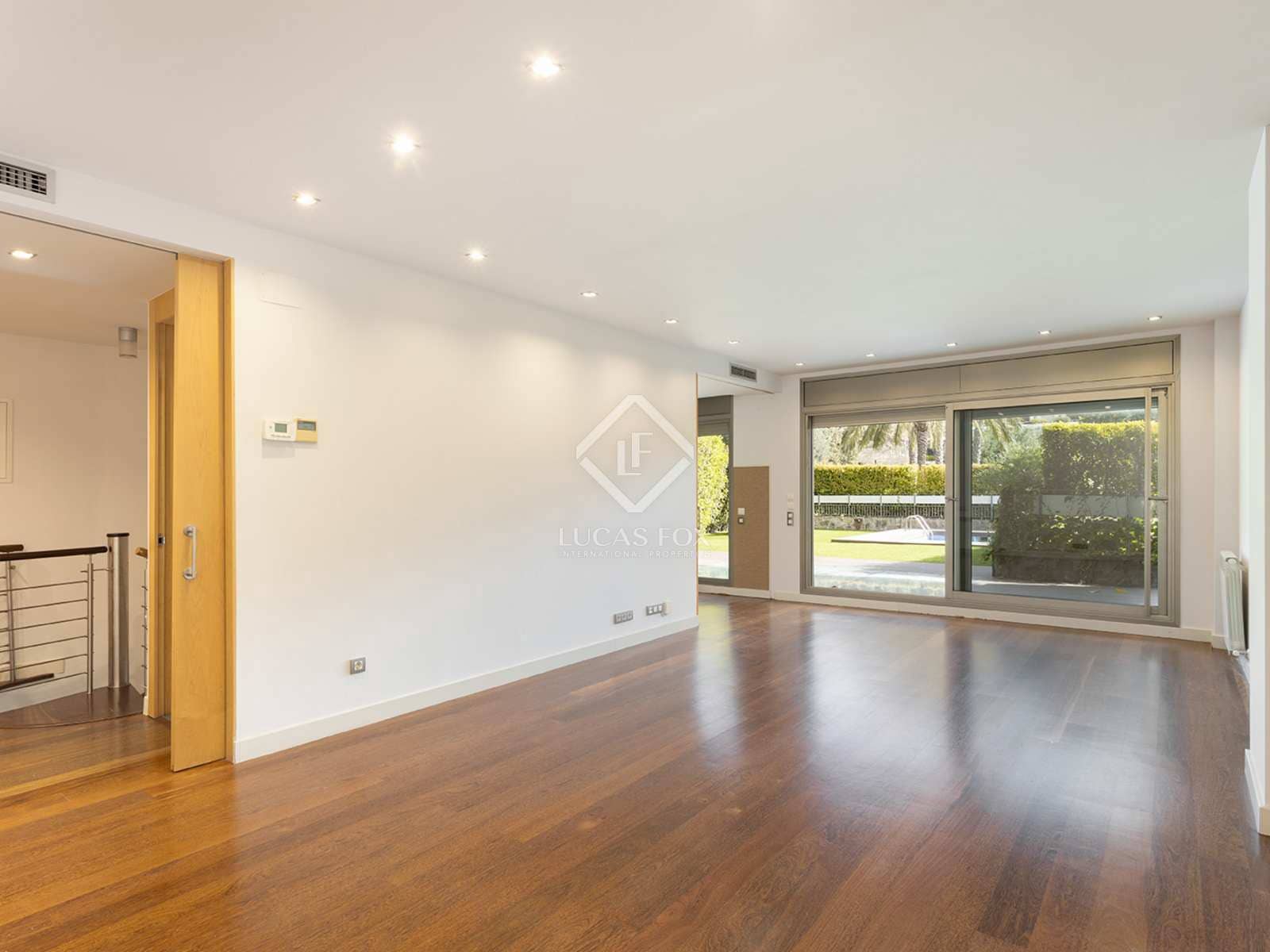 3 sypialnia Apartament na sprzedaż w Miasto Barcelona z garażem - 1 850 000 € (Ref: 8237335)