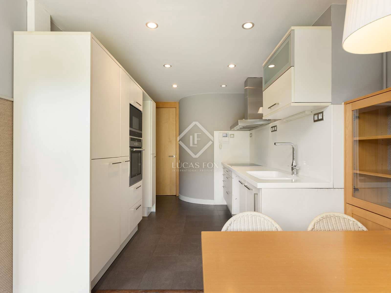 3 sypialnia Apartament na sprzedaż w Miasto Barcelona z garażem - 1 850 000 € (Ref: 8237335)