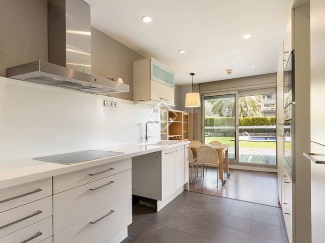 3 sypialnia Apartament na sprzedaż w Miasto Barcelona z garażem - 1 850 000 € (Ref: 8237335)